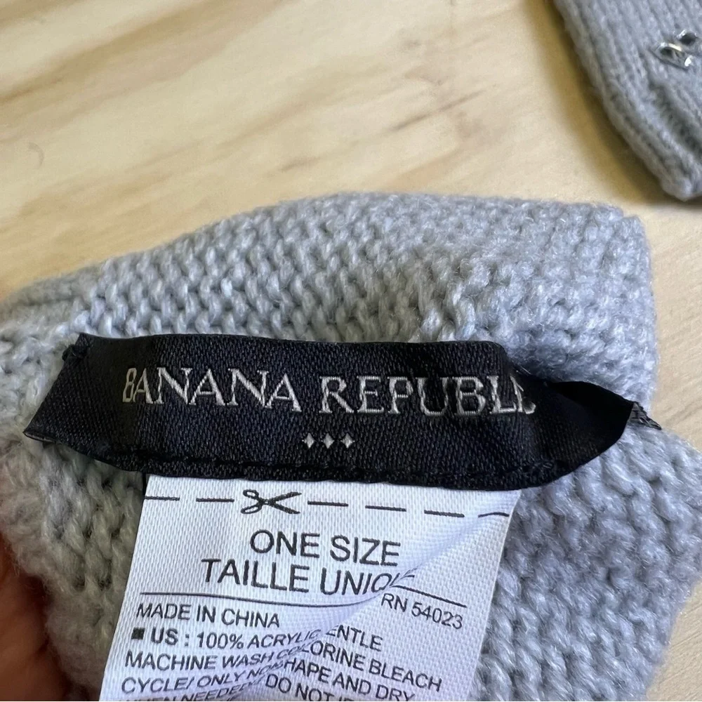 Banana Republic Women’s Gray Embellished Gloves